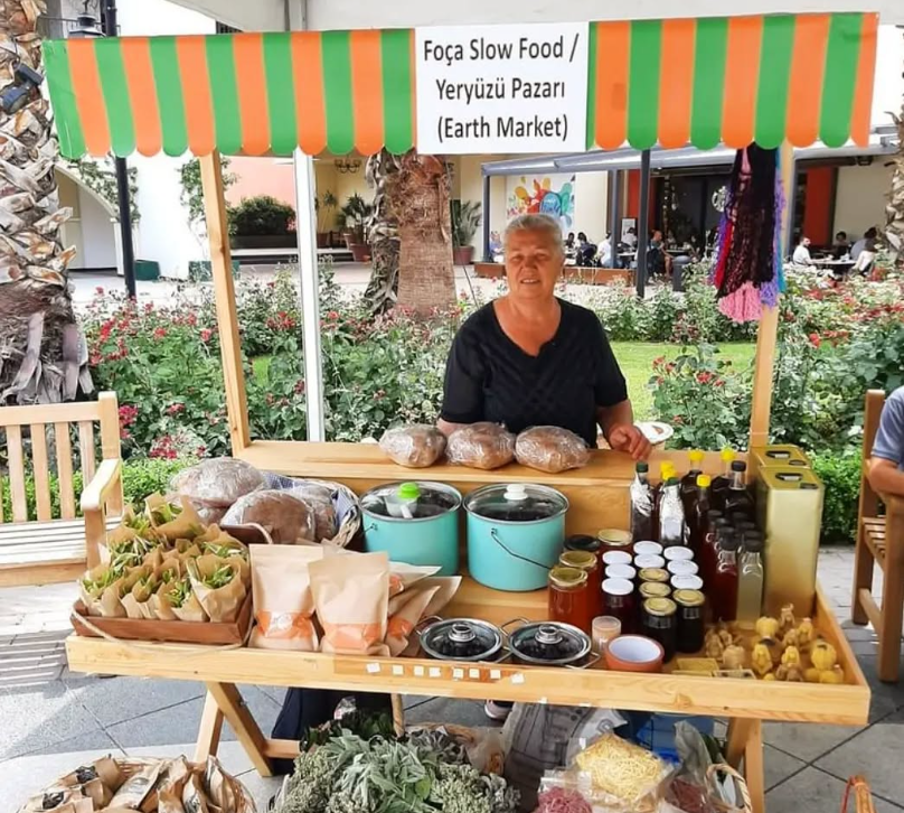 Foça Earth Market